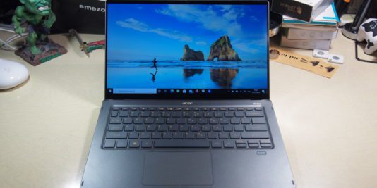 Acer Swift 5 במבט מהחזית