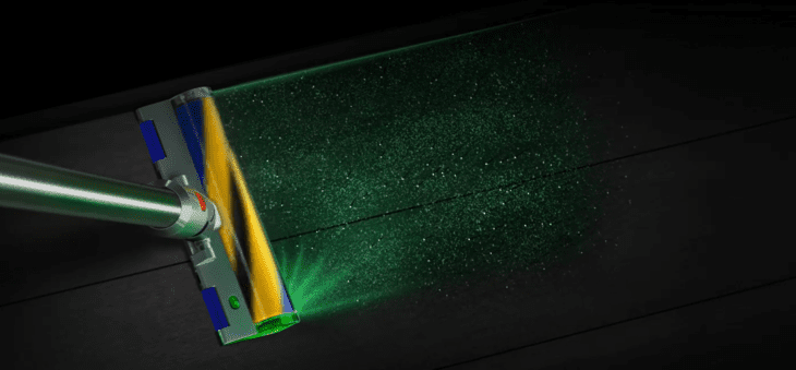 דייסון v15 מגלה אבק עם לייזר