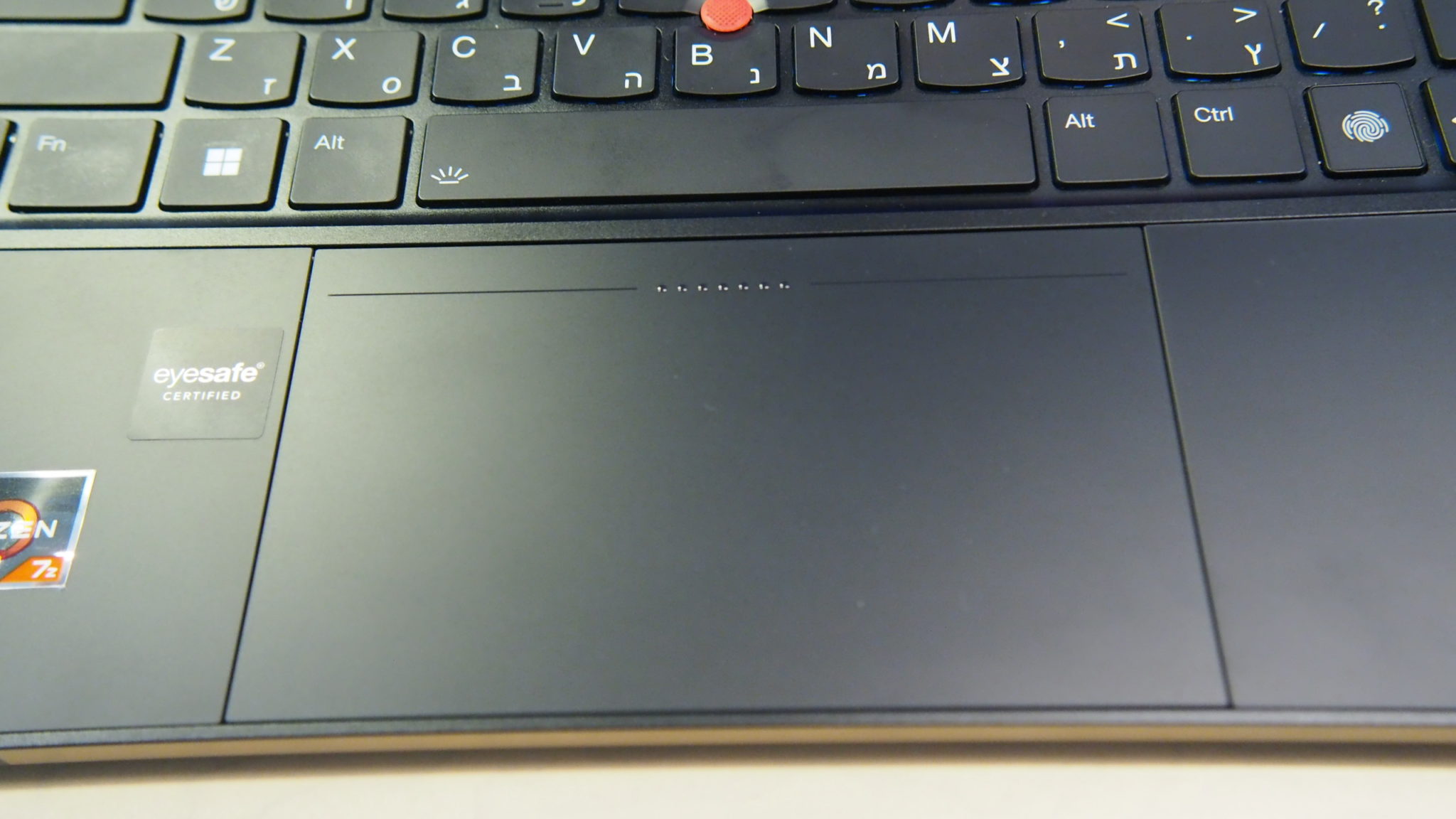 ThinkPad Z13 משטח מגע משוכלל